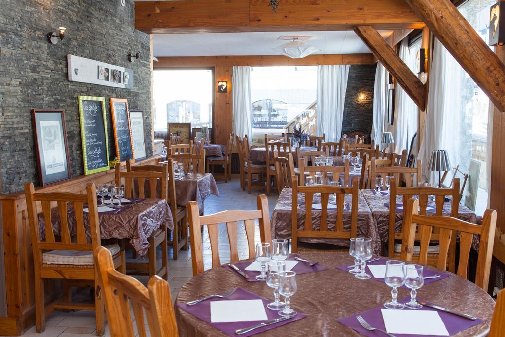 Hotel Restaurant La Darbella Les Rousses Exteriér fotografie